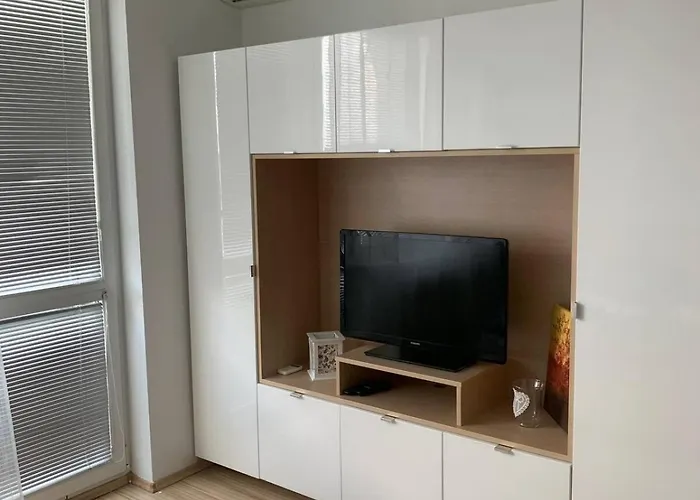 Chic & Cozy Beige Apartamento Bratislava